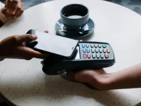 Como melhorar a experiência do cliente no ponto de venda com tecnologia 25 pagamento celular