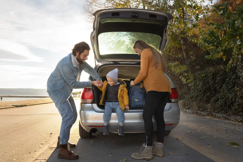 Viagem de carro em família: o que preparar antes de combinar estrada, descanso e lazer 1 viagem de carro